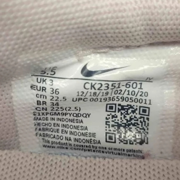 Nike Women's Daybreak 'Barely Rose' Retro sneakers. Like New - Picture 9 of 11